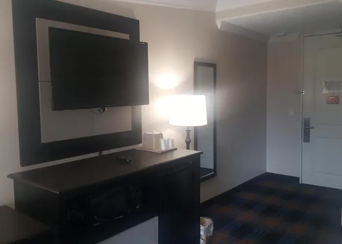 Regency & Hotel Pensacola